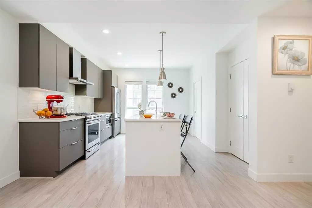 Port Moody, BC V3H 0J5,2129 Clarke ST