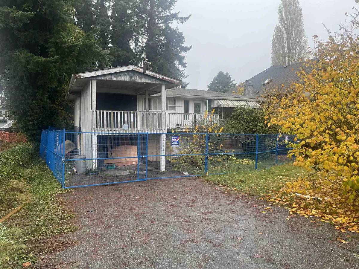 Surrey, BC V3W 2Z3,13517 79a AVE
