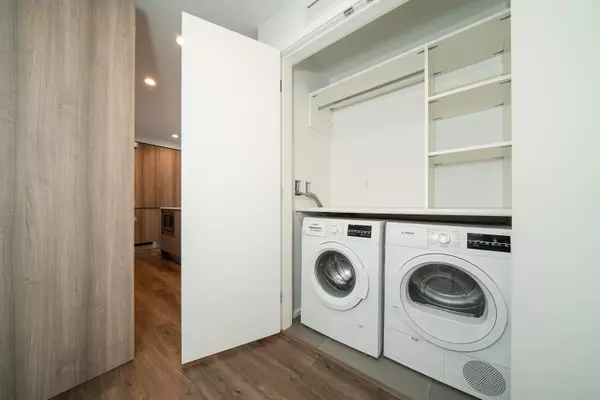 Burnaby, BC V3J 0M1,3809 Evergreen PL #5001