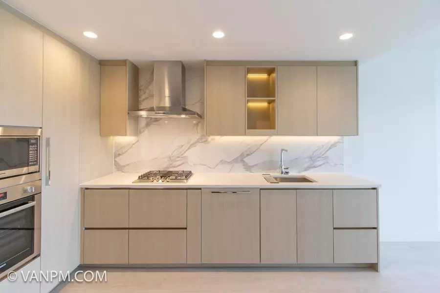 4880 Lougheed HWY #2306, Burnaby, BC V5C 0N1