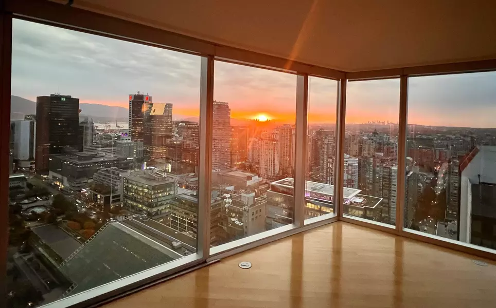 938 Nelson ST #3204, Vancouver, BC V6Z 3A7