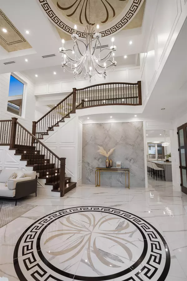 Richmond, BC V7A 2C5,9031 Pinewell CRES