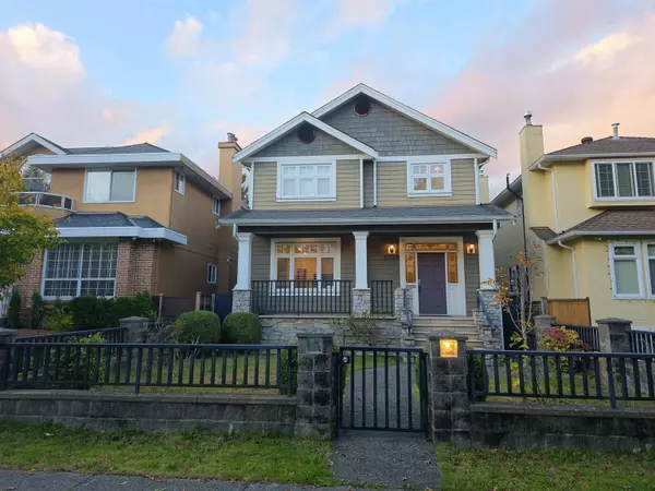 Vancouver, BC V6L 1E2,2745 W 19th AVE