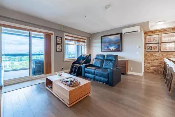 20290 86 AVE #405 Langley, BC V2Y 3L6