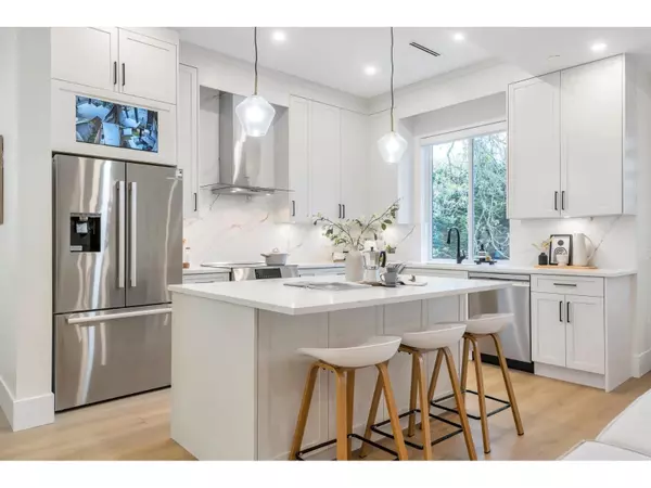 White Rock, BC V4B 2J3,15570 Oxenham AVE