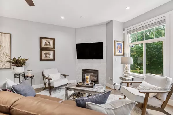 Surrey, BC V3S 8Y9,14877 58 AVE #10