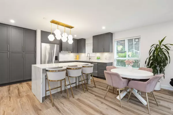 848 W 16th ST #6, North Vancouver, BC V7P 1R3