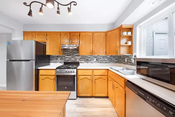 Maple Ridge, BC V2X 6L3,11699 Fulton ST