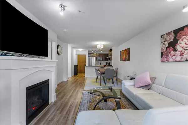 Coquitlam, BC V3E 0A2,3132 Dayanee Springs BLVD #302