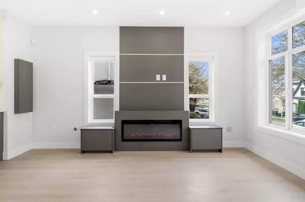 Vancouver, BC V5R 3B1,3274 E 44th AVE #1