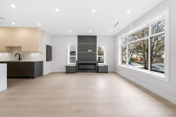 Vancouver, BC V5R 3B1,3274 E 44th AVE #1