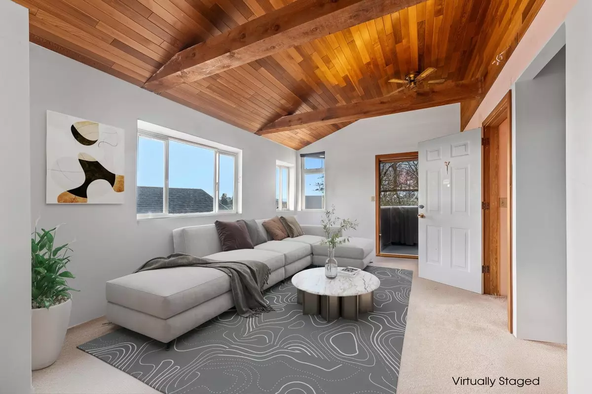 Vancouver, BC V5R 2L4,4535 Rupert ST