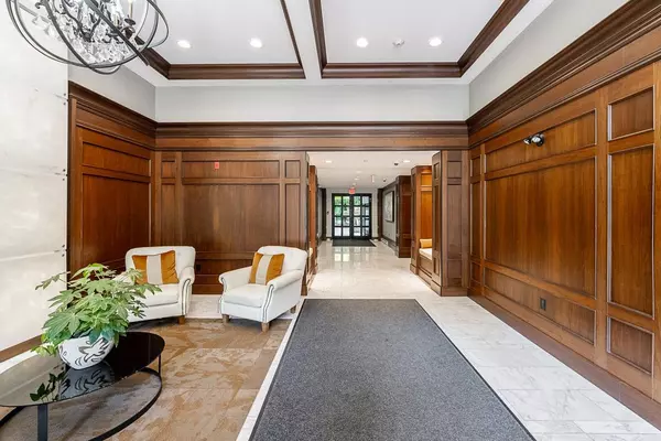 Surrey, BC V3Z 0L3,3323 151 ST ##421