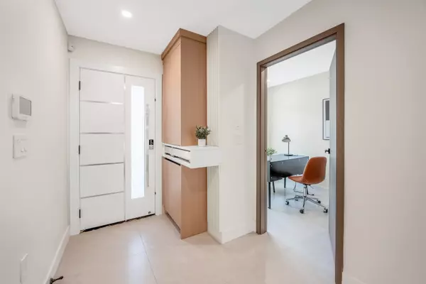 Coquitlam, BC V3K 2W6,914 Rochester AVE #104