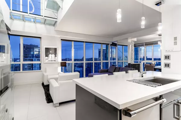 1188 Howe ST #2801 Vancouver, BC V6Z 2S8