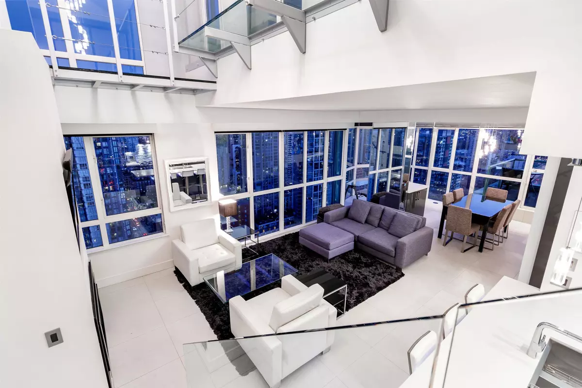 Vancouver, BC V6Z 2S8,1188 Howe ST #2801