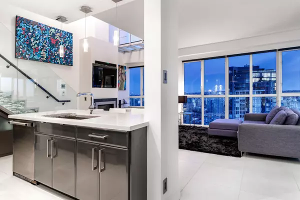 1188 Howe ST #2801 Vancouver, BC V6Z 2S8