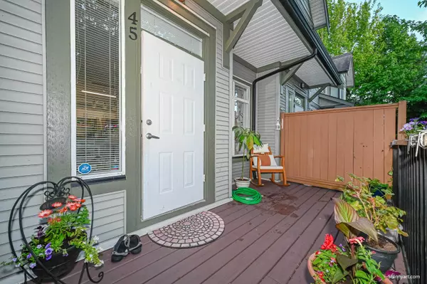 Surrey, BC V4N 0A8,8726 159 ST #45