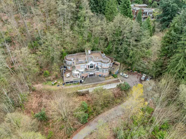 Burnaby, BC V5A 4T3,7235 Bayview DR