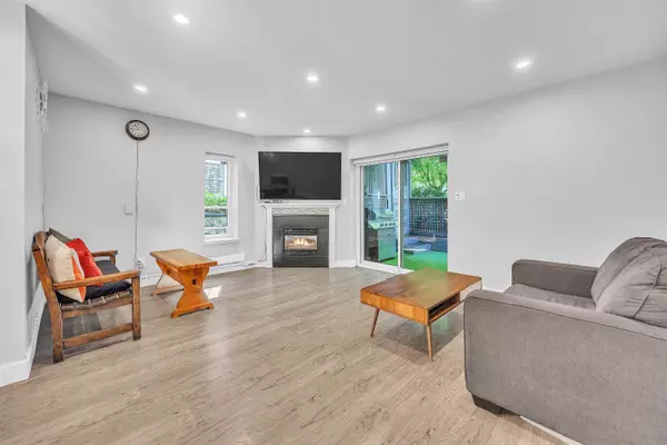 Vancouver, BC V6K 1W2,2433 W 6th AVE