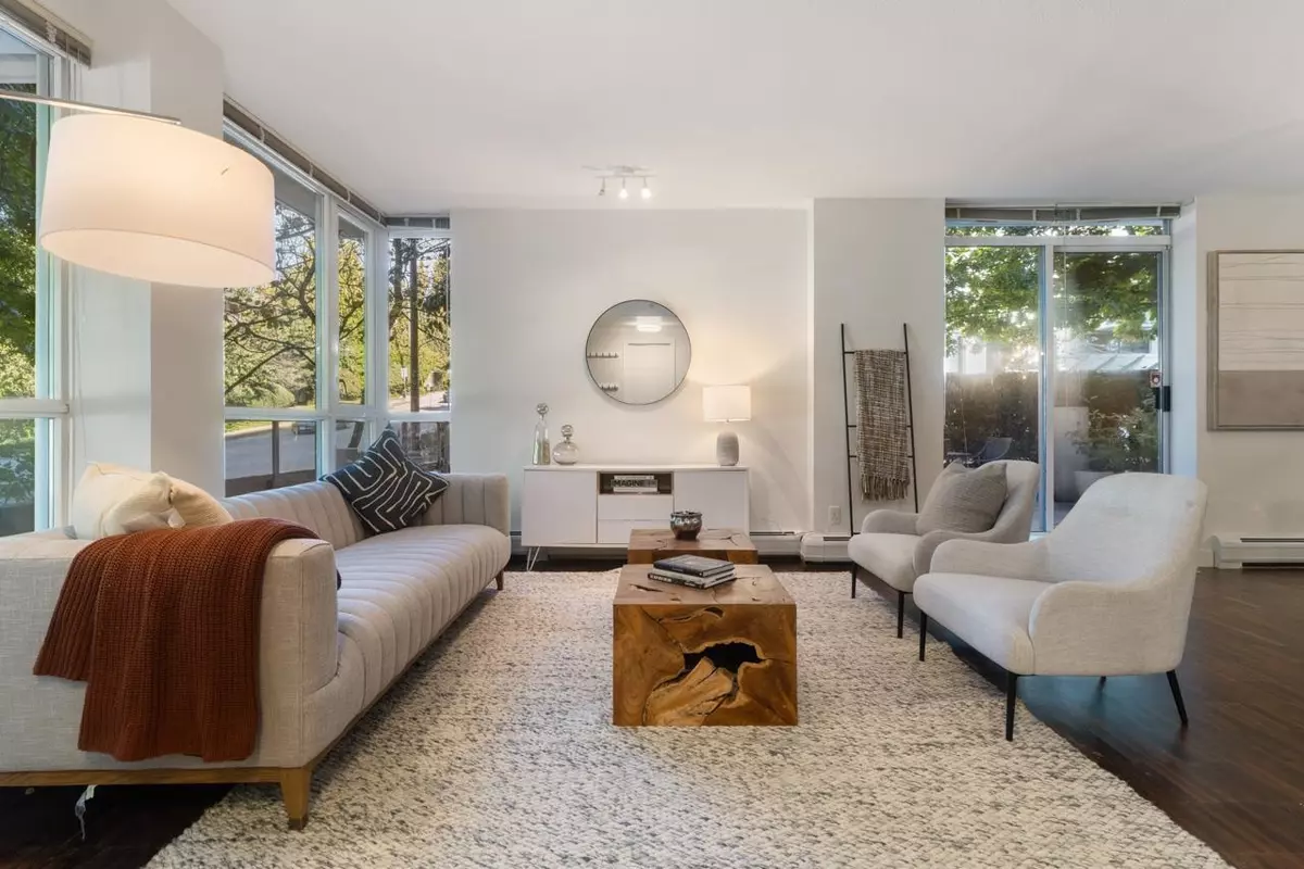 North Vancouver, BC V7M 0A4,188 Chesterfield AVE