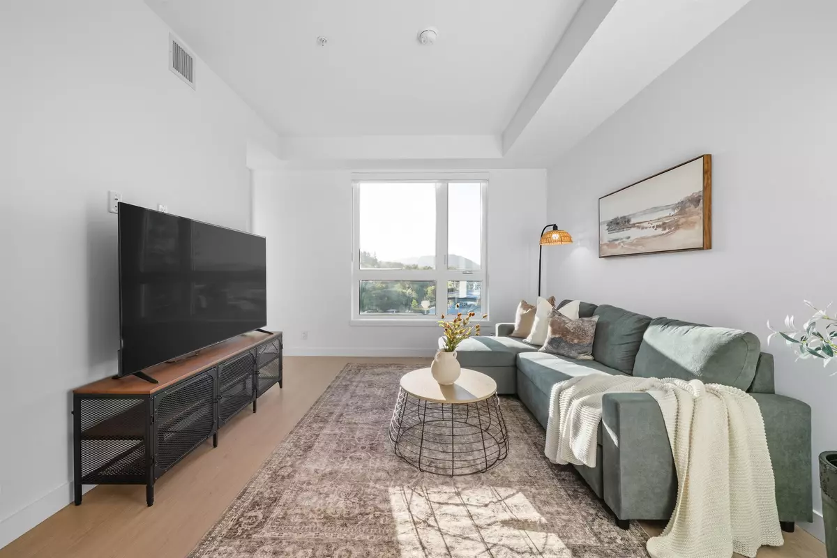 Port Moody, BC V3H 0N7,150 James RD #611