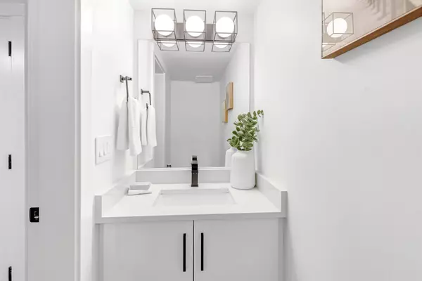 Surrey, BC V3X 2N2,6035 141 ST #20