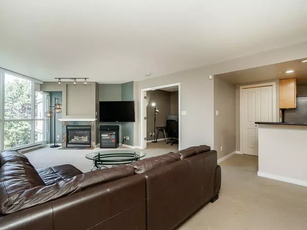 Vancouver, BC V6H 4G5,1425 W 6th AVE #403