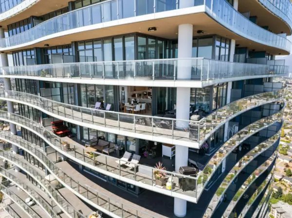 Burnaby, BC V5C 0N1,4880 Lougheed HWY #5306