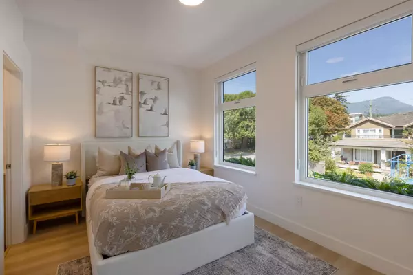 North Vancouver, BC V7J 2K8,342 Mountain HWY #311