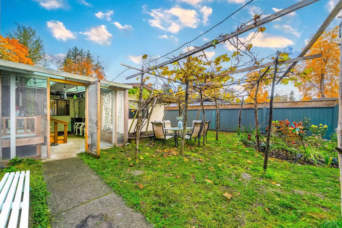 Burnaby, BC V5E 2M2,4920 Claude AVE