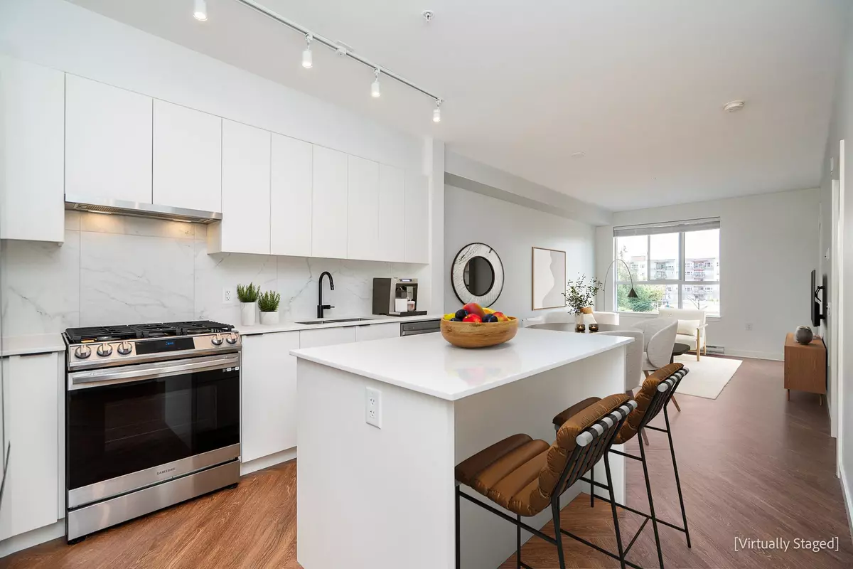 Port Moody, BC V3H 0M4,3229 St Johns ST #307