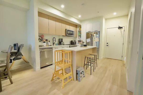 2635 King George BLVD #126, Surrey, BC V4P 0H7