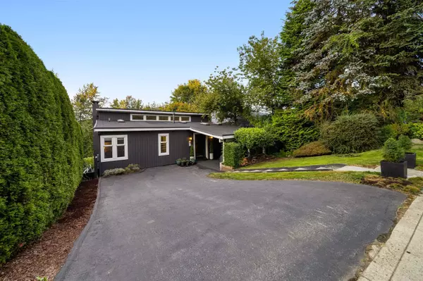 Port Moody, BC V3H 3Z5,4 Noble CT