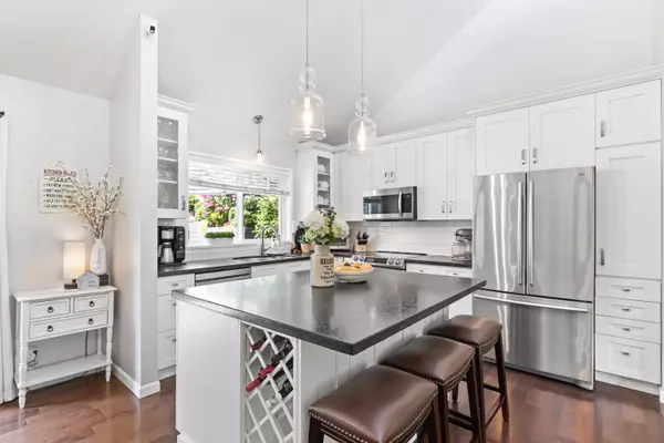 Coquitlam, BC V3C 4X9,472 Riverview CRES