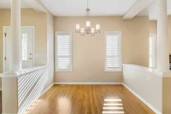 Surrey, BC V4A 1P8,13911 16 AVE #1