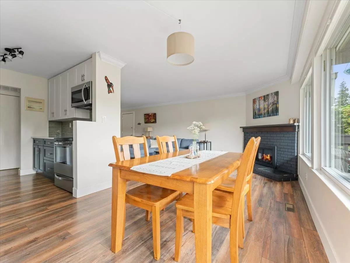 North Vancouver, BC V7J 3H6,1019 Old Lillooet RD