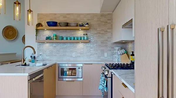 263 Gower Point RD #102 Gibsons, BC V0N 1V0