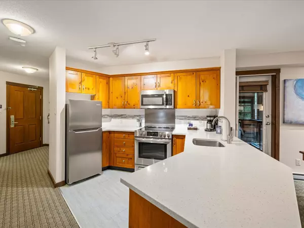 Whistler, BC V8E 1E2,4899 Painted Cliff RD #621