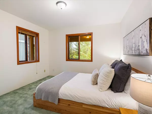 2318 Cayley Close Whistler, BC V8E 0A8