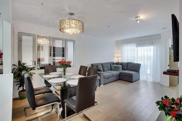 North Vancouver, BC V7M 3M8,108 W Esplanade AVE #411