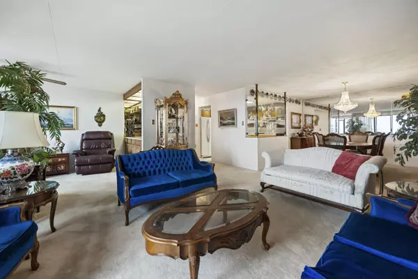 Richmond, BC V6Y 1Z2,6651 Minoru BLVD #1505