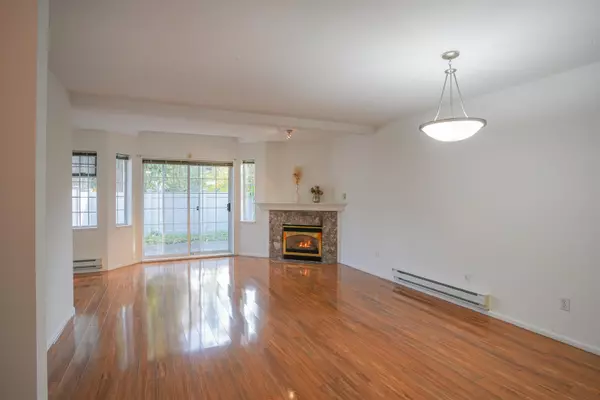 Burnaby, BC V3N 1H1,7128 18th AVE #30