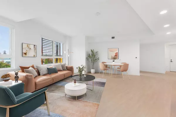 North Vancouver, BC V7L 0K1,422 E 3rd ST #361