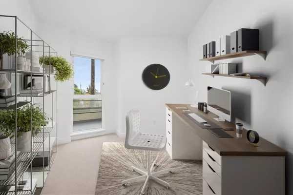 North Vancouver, BC V7L 0K1,422 E 3rd ST #361