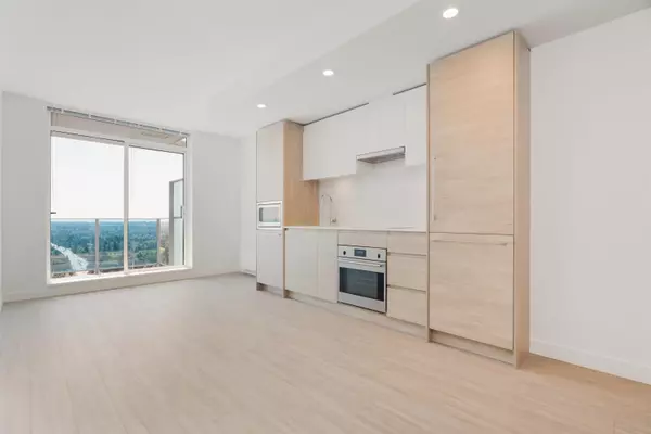 Surrey, BC V3T 0P7,13615 Fraser HWY #2301