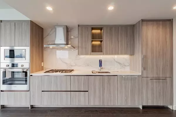 Burnaby, BC V5C 0N1,4880 Lougheed HWY #2409