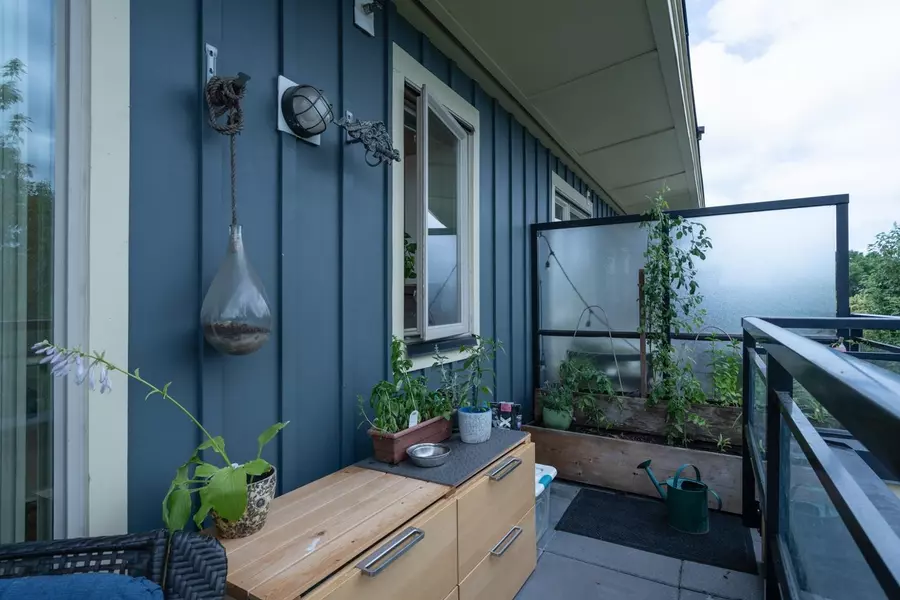 688 E 17th AVE #PH1, Vancouver, BC V5V 0A8