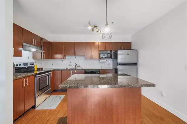 Maple Ridge, BC V2X 6M2,12075 228 ST #204