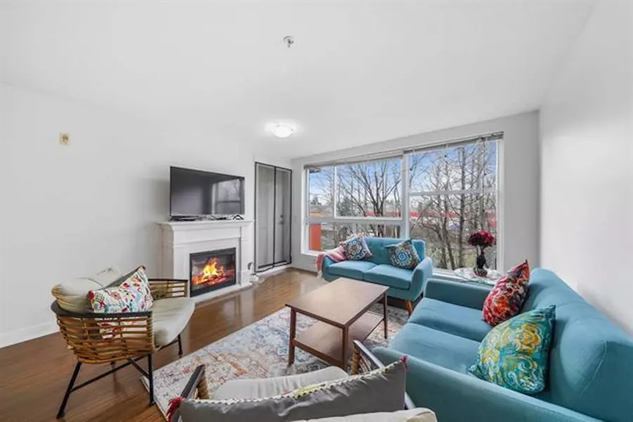 12075 228 ST #204, Maple Ridge, BC V2X 6M2